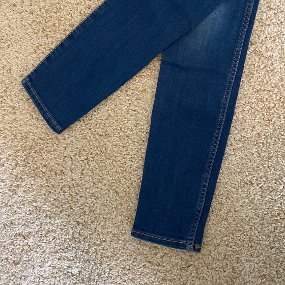 Hollister High Rise Super Skinny Jean - Picture 4 of 5